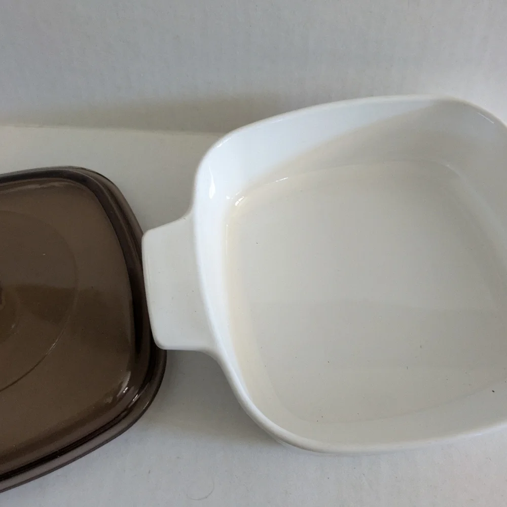 Vintage Corning Ware Spice of Life L'Echalote Casserole dish with lid.